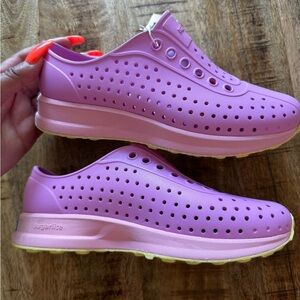 Native Robbie Sugarlite winterberry princess pink purple Lavender swim Sneakers